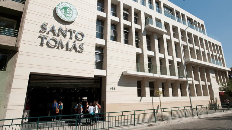 Cuáles son las carreras y servicios que ofrece Santo Tomás sede Santiago 7 Cuáles son las carreras y servicios que ofrece Santo Tomás sede Santiago