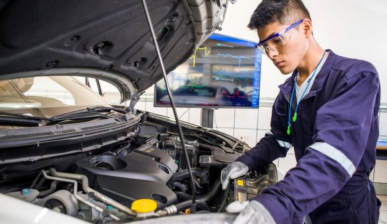 Cuáles son los requisitos para estudiar Mecánica Automotriz en Duoc UC 5 Cuáles son los requisitos para estudiar Mecánica Automotriz en Duoc UC