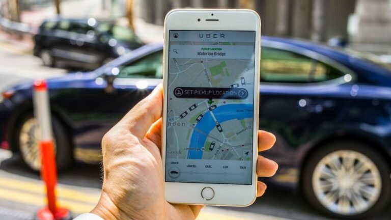 Cómo puedo pedir un Uber para otra persona fácilmente 2 persona usando app uber en smartphone